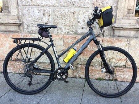 Spain rental hybrid bicycle