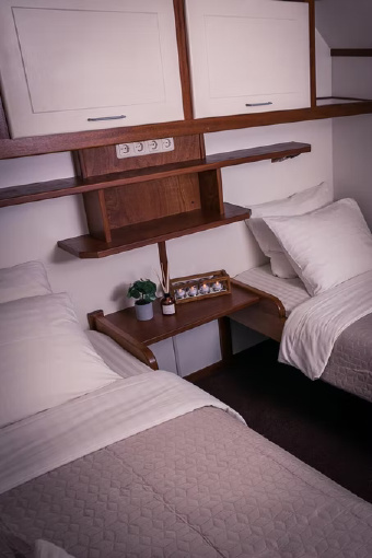 Lena Maria Barge Cabin with two twin beds