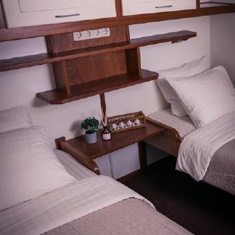 Lena Maria Barge Cabin with two twin beds