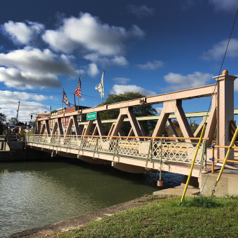 Lift Bridge Erie Canal Bike Tour